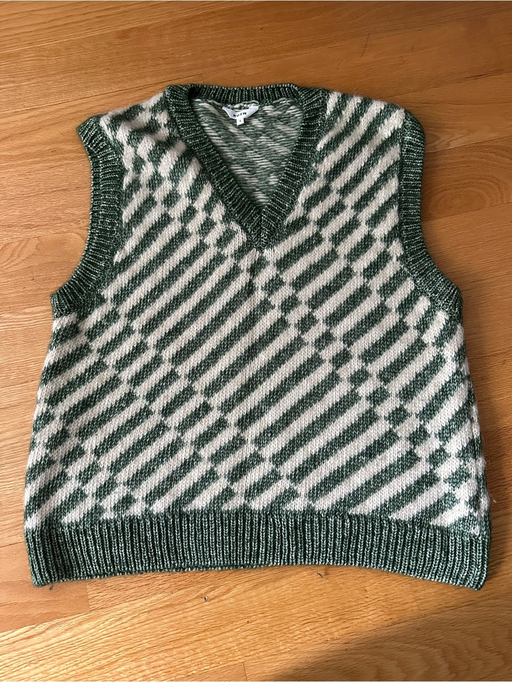 KOTN men’s S sweater vest